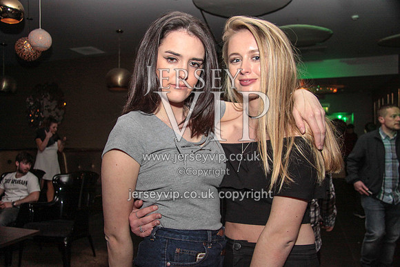 CW (574)
