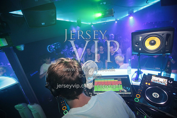 JW (326)